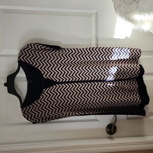 ESPRESSO Navy and tan top sz M